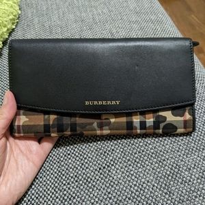 Burberry wallet